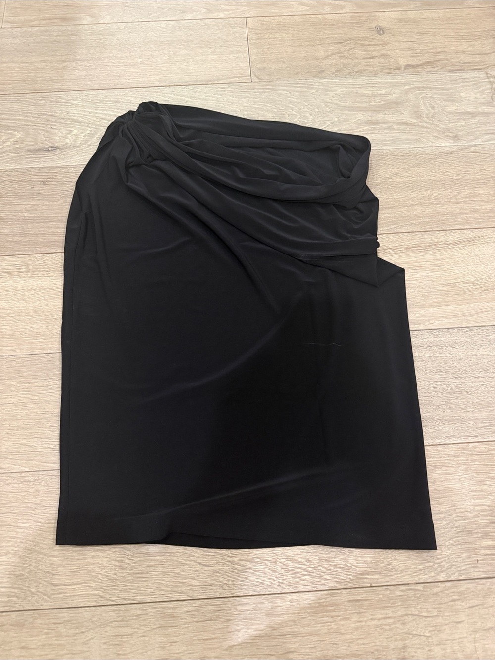 Norma Kamali black top